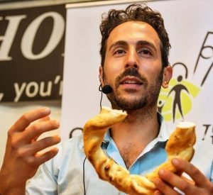 Emanuele De Vittoris porta i sapori del territorio lungo il Cammino di San Benedetto