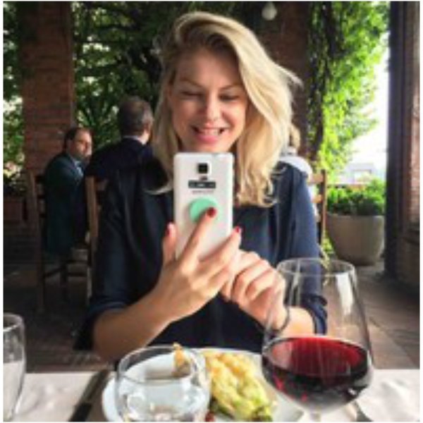 Ester Haanschoten