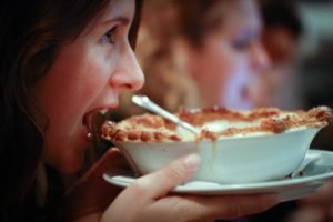 Uno spettro si aggira per l’Italia: lo spettro del “turismo enogastronomico”.